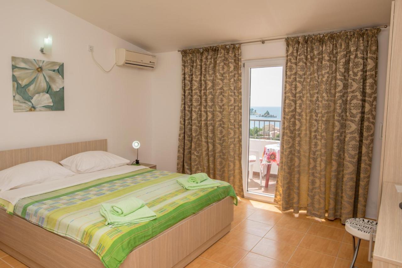 Villa Vjera Petrovac Luaran gambar